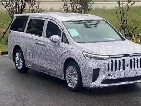 采用家族式设计，岚图全新MPV最新谍照曝光