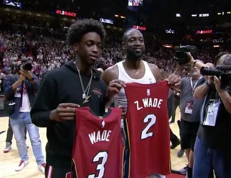 爵士官宣!正式签下韦德之子...休闲区蓝鸢梦想 - Www.slyday.coM 爵士官宣!正式签下韦德之子...休闲区蓝鸢梦想 - Www.slyday.coM