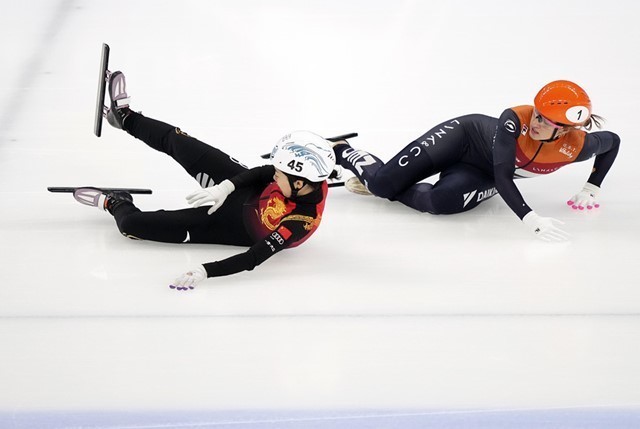 漂亮！中国短道速滑连夺2金，武大靖怒吼，<a href=