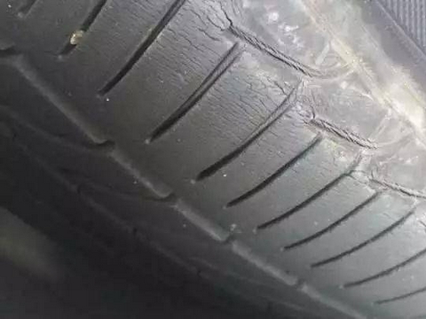 【涨姿势】轮胎扎个钉是不是就得换？