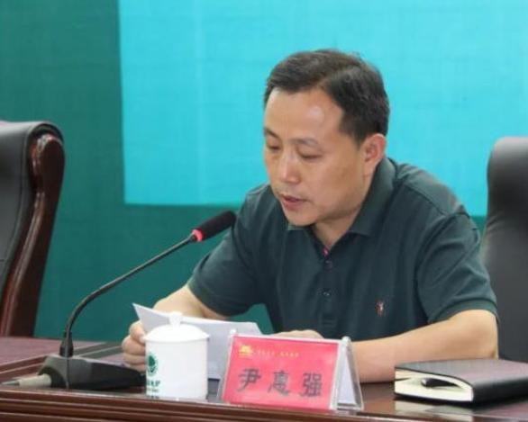 用“滚”回复群众的政法委书记,被免职!休闲区蓝鸢梦想 - Www.slyday.coM 用“滚”回复群众的政法委书记,被免职!休闲区蓝鸢梦想 - Www.slyday.coM