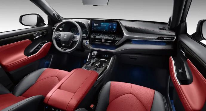 大七座合资中型SUV 福特锐界与丰田皇冠陆放谁更值得入手