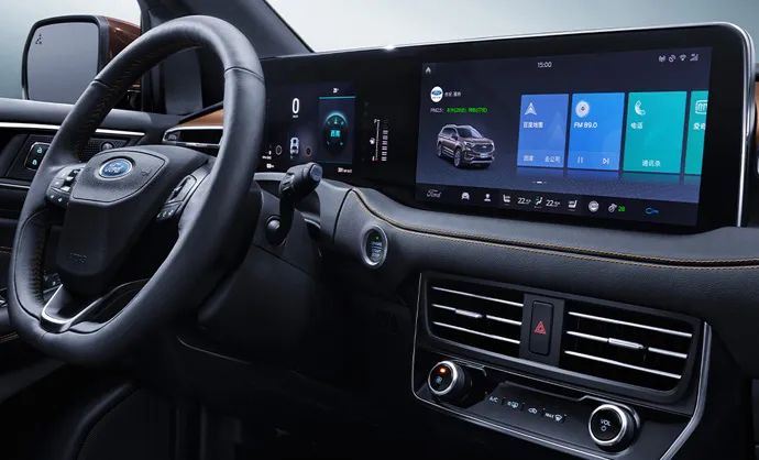 大七座合资中型SUV 福特锐界与丰田皇冠陆放谁更值得入手