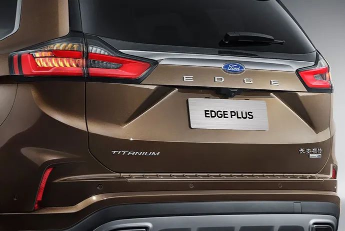 大七座合资中型SUV 福特锐界与丰田皇冠陆放谁更值得入手