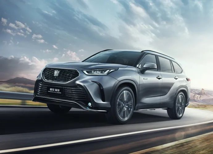 大七座合资中型SUV 福特锐界与丰田皇冠陆放谁更值得入手