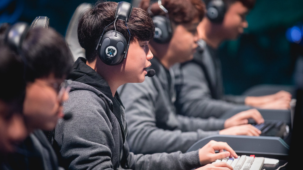 GEN晋级四强后，多项S赛数据刷新：S6后四强赛<a href=