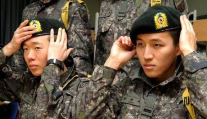 中国学生加入<a href=