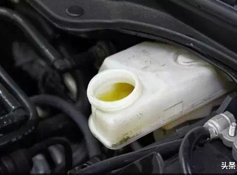 刹车油什么时候换？里程别超过这个数，时间别超过两年