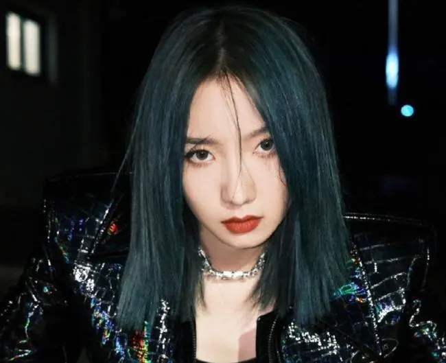 孟美岐新片遭网友抵制，原型杨扬微博沦陷，在<a href=