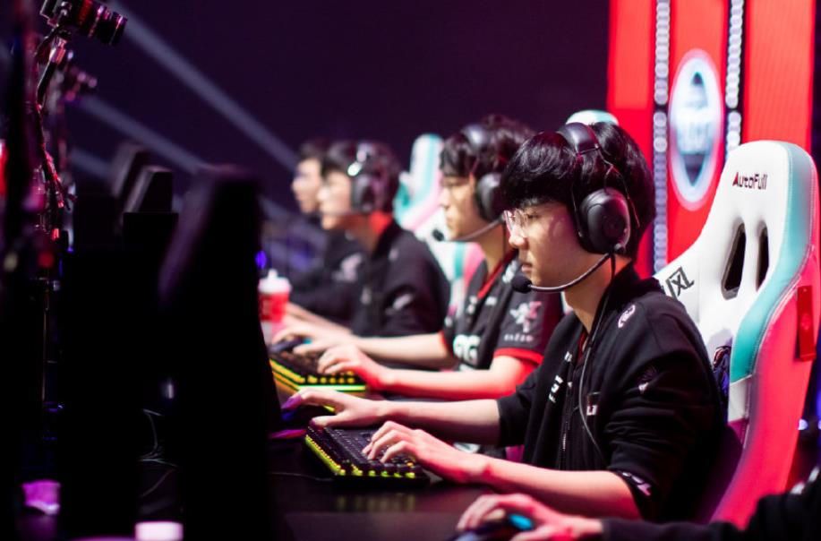 今年是LCK最强的一年?3队全部3-0晋级,4强20位选手中17位<a href=