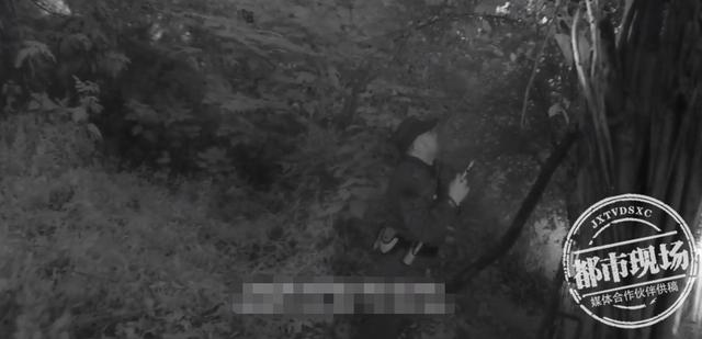 怕挨骂?四川两少年离家出走,在树上搭“窝”待了两天两夜休闲区蓝鸢梦想 - Www.slyday.coM 怕挨骂?四川两少年离家出走,在树上搭“窝”待了两天两夜休闲区蓝鸢梦想 - Www.slyday.coM