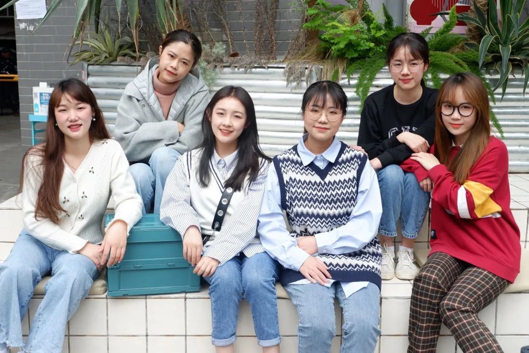 神仙友谊!川大同寝室六姐妹集体保研休闲区蓝鸢梦想 - Www.slyday.coM 神仙友谊!川大同寝室六姐妹集体保研休闲区蓝鸢梦想 - Www.slyday.coM