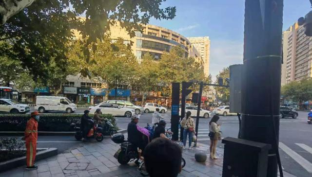 近期严查!杭州街头,不少人被突然飘来的声音惊到!难为情一次,就长记性了...休闲区蓝鸢梦想 - Www.slyday.coM 近期严查!杭州街头,不少人被突然飘来的声音惊到!难为情一次,就长记性了...休闲区蓝鸢梦想 - Www.slyday.coM