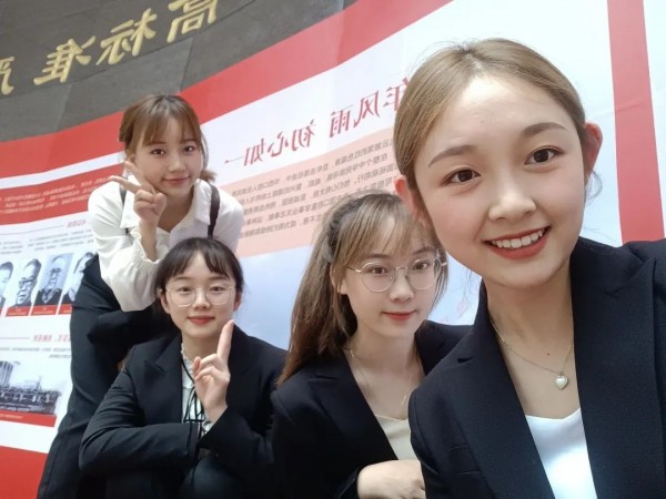 神仙友谊!同寝室六姐妹集体保研休闲区蓝鸢梦想 - Www.slyday.coM 神仙友谊!同寝室六姐妹集体保研休闲区蓝鸢梦想 - Www.slyday.coM