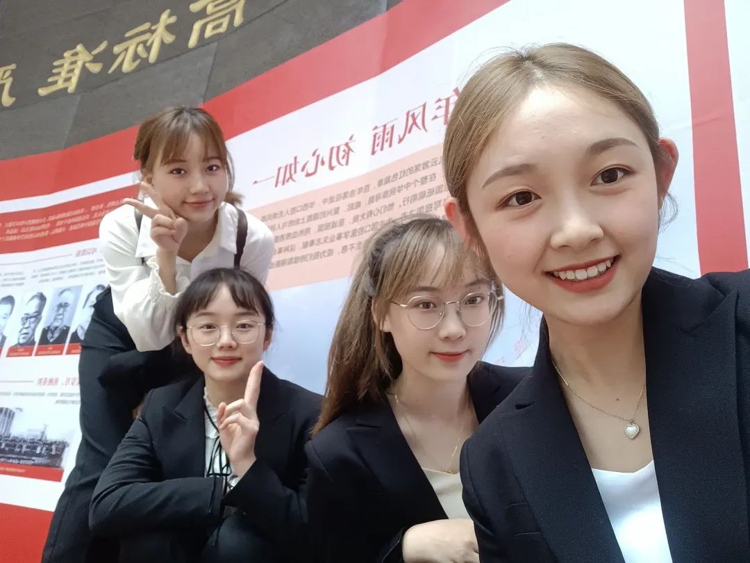 神仙友谊!川大同寝室六姐妹集体保研休闲区蓝鸢梦想 - Www.slyday.coM 神仙友谊!川大同寝室六姐妹集体保研休闲区蓝鸢梦想 - Www.slyday.coM