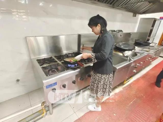 温暖!不远千里“送”来一碗面…休闲区蓝鸢梦想 - Www.slyday.coM 温暖!不远千里“送”来一碗面…休闲区蓝鸢梦想 - Www.slyday.coM