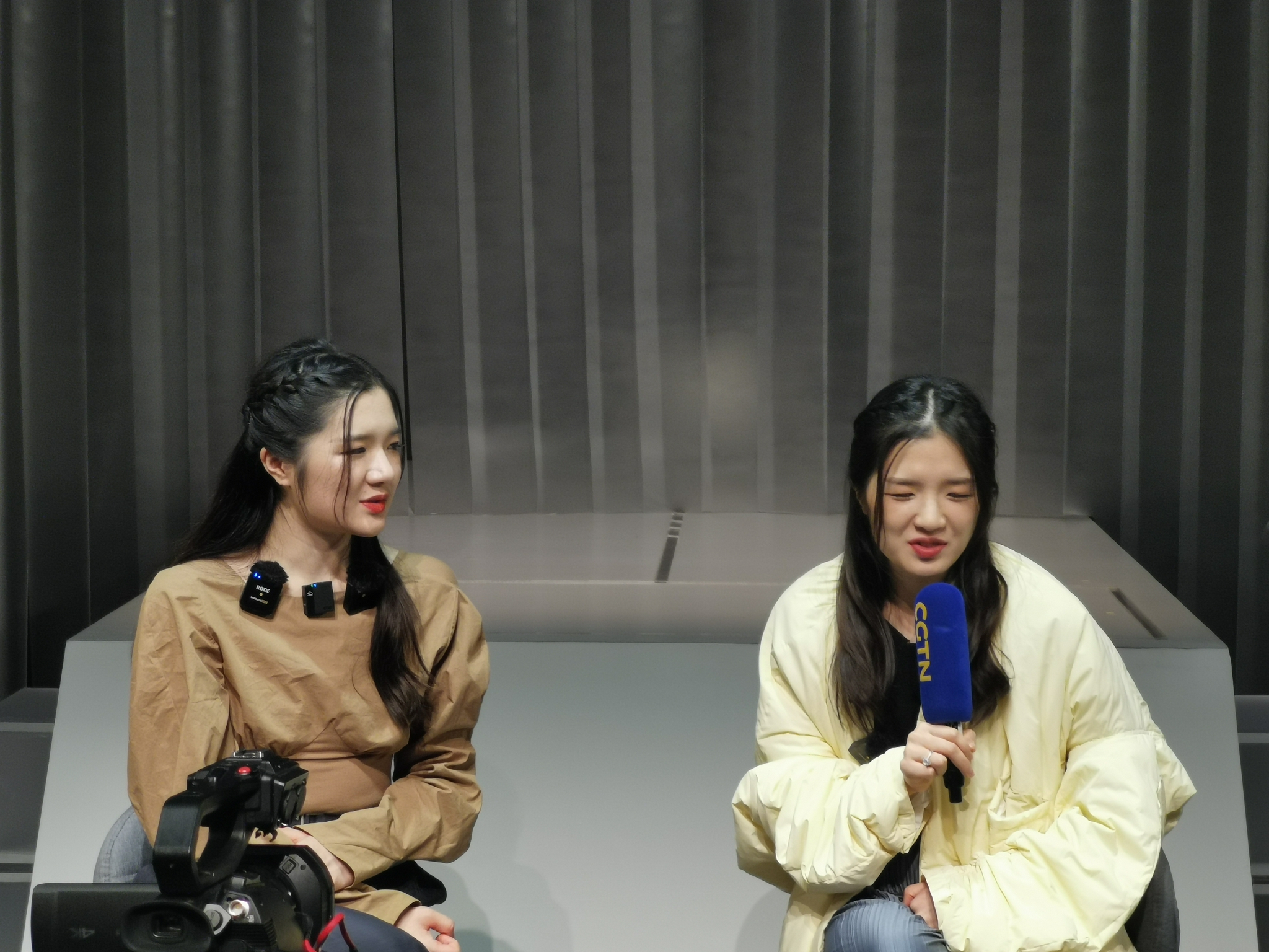 对话脱口秀达人颜怡颜悦:杀死那“一个双胞胎”休闲区蓝鸢梦想 - Www.slyday.coM 对话脱口秀达人颜怡颜悦:杀死那“一个双胞胎”休闲区蓝鸢梦想 - Www.slyday.coM