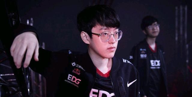 LPL热议“9届冠军中单<a href=