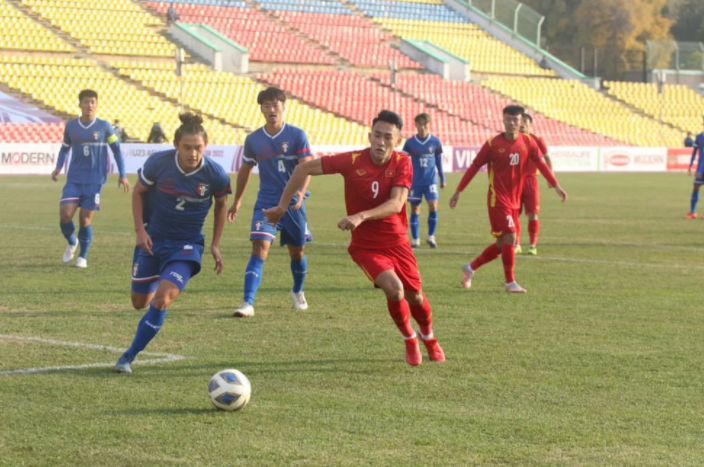 1比0!越南小胜弱旅,主帅落泪!亚洲最佳青训成了笑话