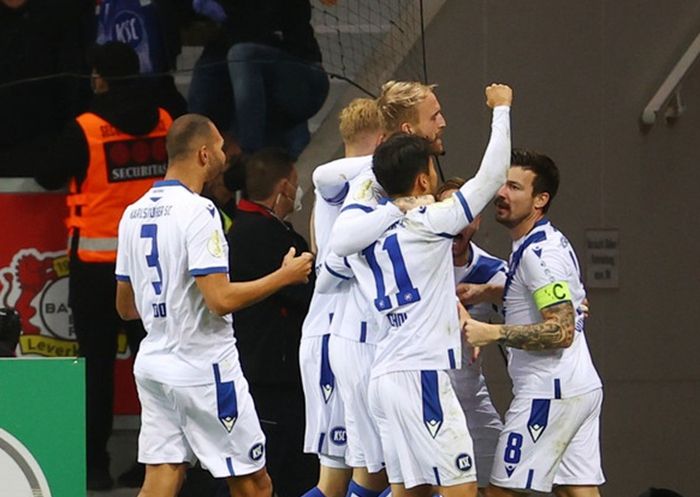 伟大的2-1!他们爆冷淘汰德甲第4+时隔4年复仇,<a href=