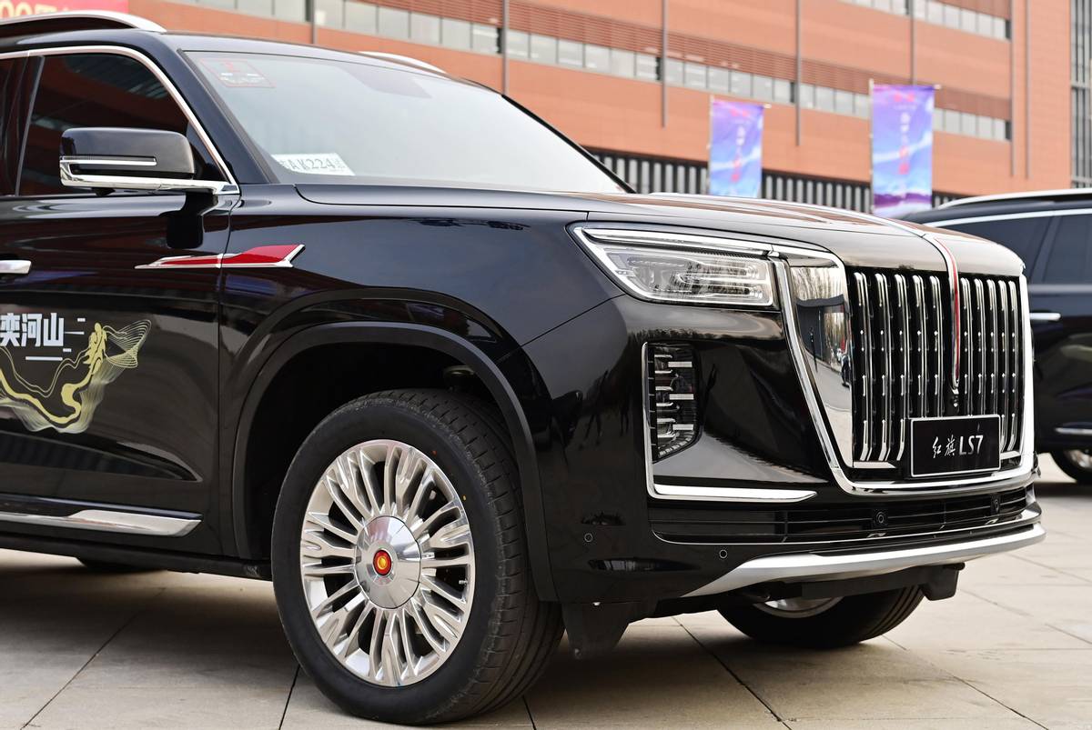 大型suv车型大全,国产新款suv车型大全 说实话,以前要买大型suv,确实还真就只有上面这些国外的车型可选,因为