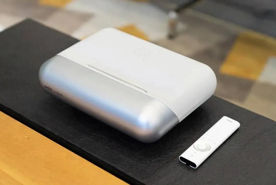 解析超短焦投影峰米R1 Nano,芯片不支持动态补偿有何影像?休闲区蓝鸢梦想 - Www.slyday.coM 解析超短焦投影峰米R1 Nano,芯片不支持动态补偿有何影像?休闲区蓝鸢梦想 - Www.slyday.coM