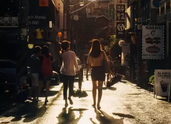 偷拍男性、拒绝生子、性侵男童：<a href=