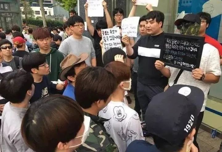 偷拍男性、拒绝生子、性侵男童：<a href=