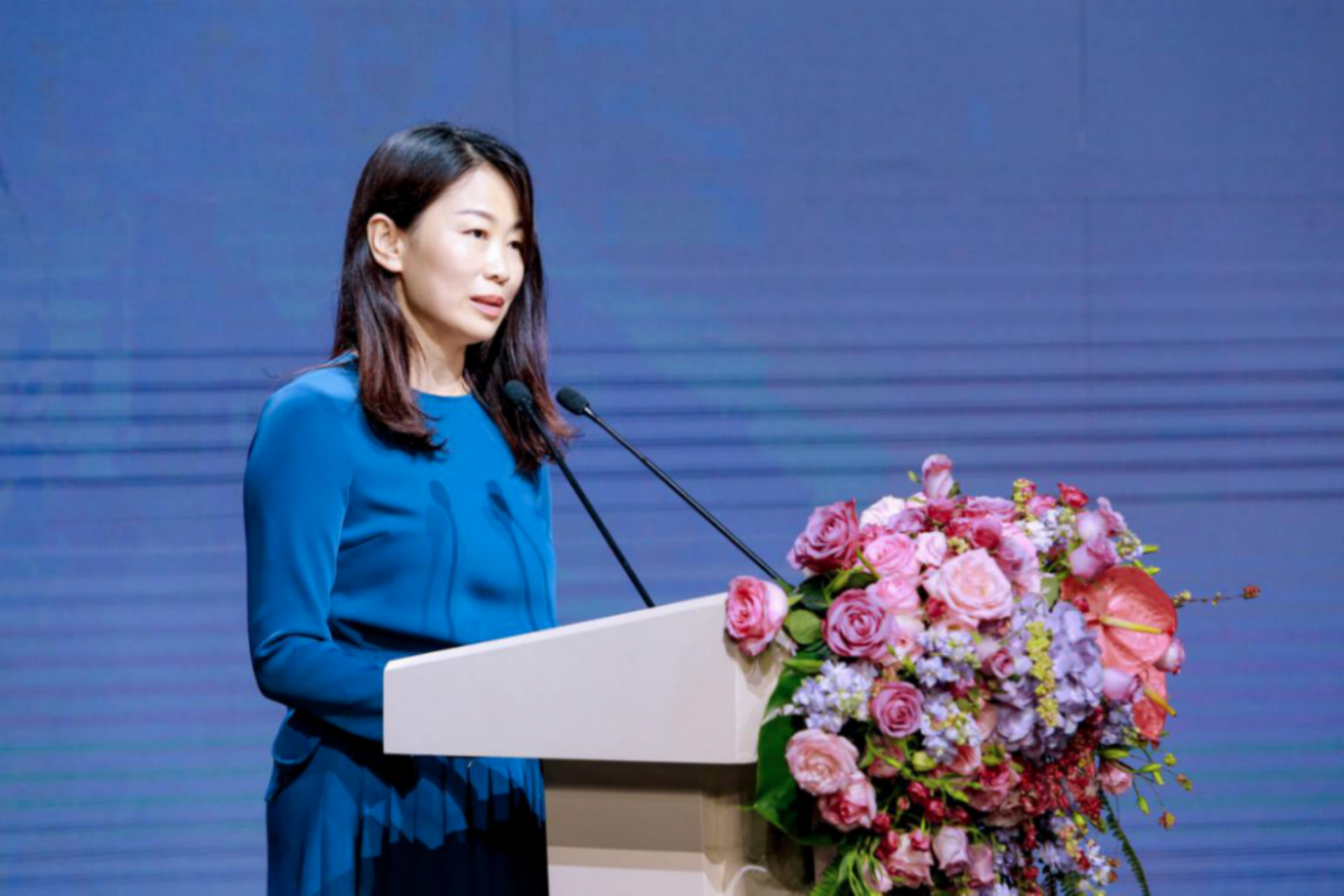 大浪时尚展现魅力龙华区政府党组成员,副区长赵妍妍,龙华区大浪时尚