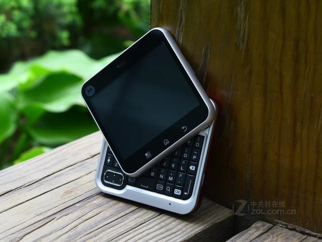 盘点智能手机那些被淘汰的设计 00后没几个认识休闲区蓝鸢梦想 - Www.slyday.coM 盘点智能手机那些被淘汰的设计 00后没几个认识休闲区蓝鸢梦想 - Www.slyday.coM