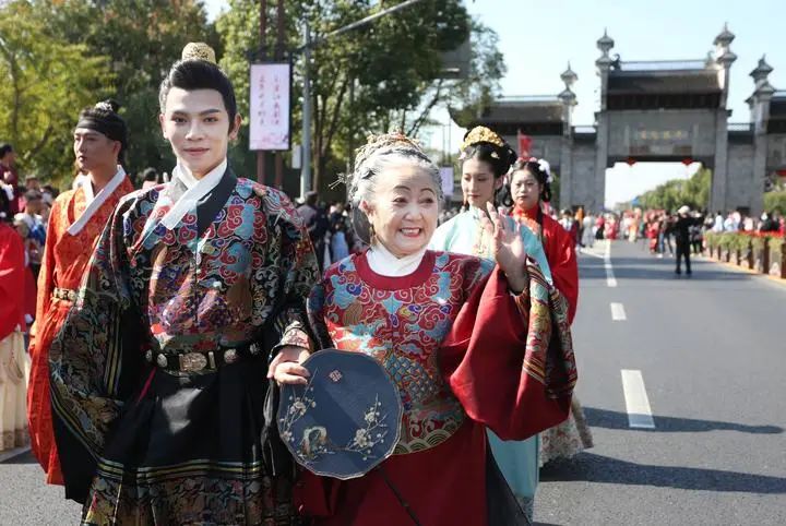 参加走秀汉服穿搭,参加走秀汉服穿搭图片