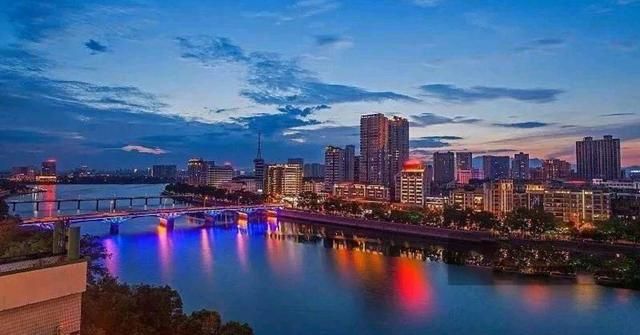 上饶2020前3个季度gdp_2021前三季度江西各市GDP出炉!南昌总量居首鹰潭增速最快