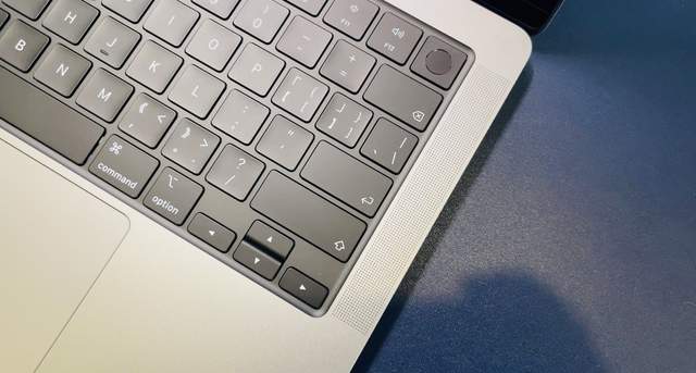 macbookpro14寸,13寸macbookpro 14999元的新macbookpro14寸开箱体验最强屏幕和性能