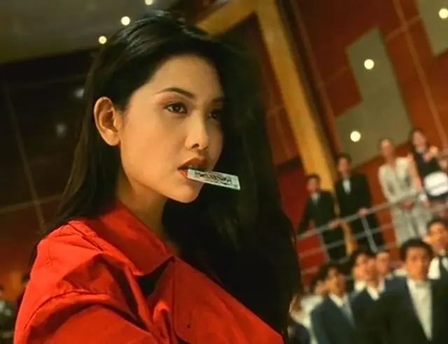 十大风情美人今昔颜值对比，有人颜垮了，有人优雅老去，差距真大