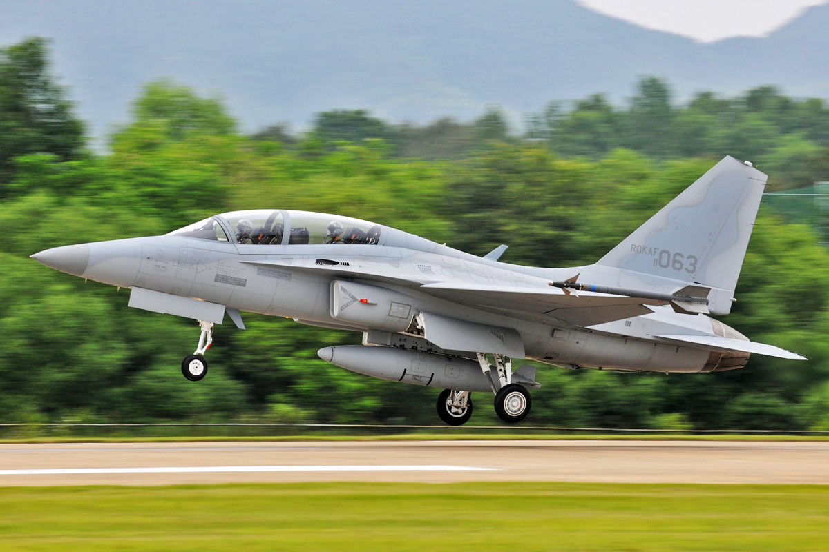 FA-50轻型攻击机，武器配置多样化，寄托<a href=