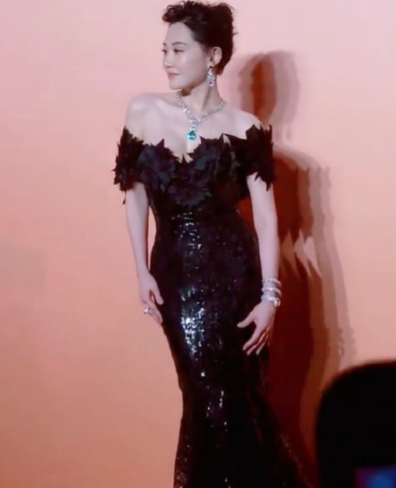 十大风情美人今昔颜值对比，有人颜垮了，有人优雅老去，差距真大