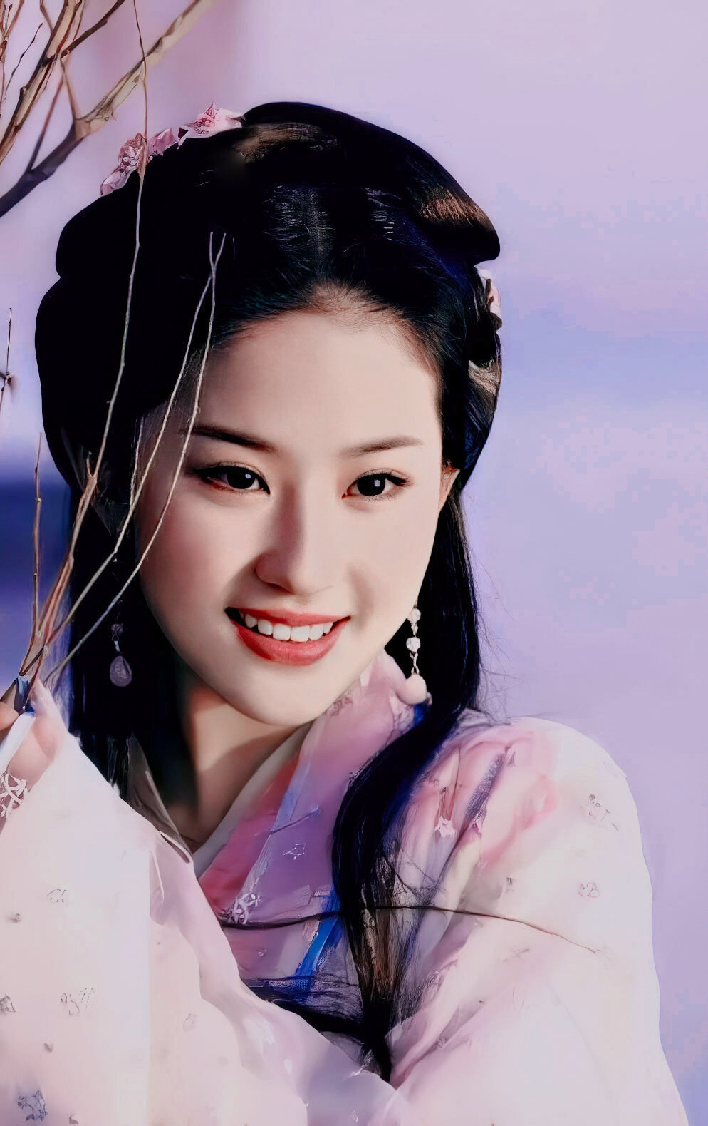 发腮比发福可怕！8位因发腮颜值暴跌的明星，对比堪比“毁容”