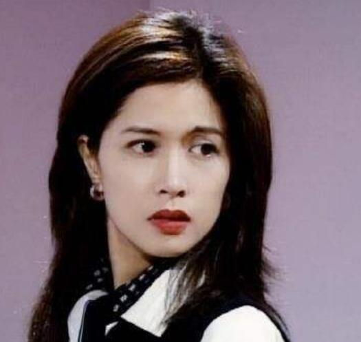 发腮比发福可怕！8位因发腮颜值暴跌的明星，对比堪比“毁容”