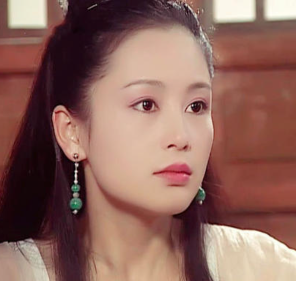 发腮比发福可怕！8位因发腮颜值暴跌的明星，对比堪比“毁容”