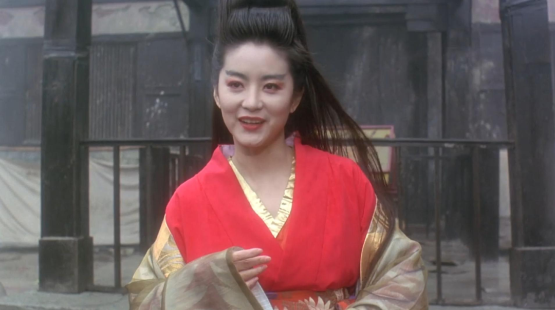 发腮比发福可怕！8位因发腮颜值暴跌的明星，对比堪比“毁容”