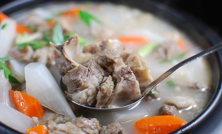 炖羊肉时,切记放这"4种"调料,羊肉不膻不腥,很多人还不知道
