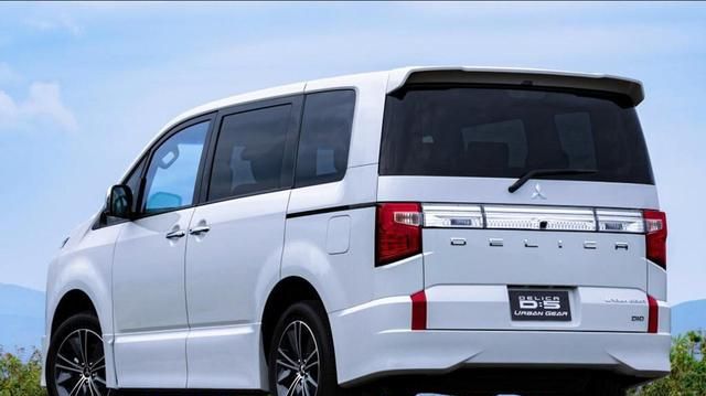 三菱6座mpv价格及图片,三菱mpv六座价格及图片 能越野的mpv!2.2t 爱信8at 超大空间,三菱的翻身之作?