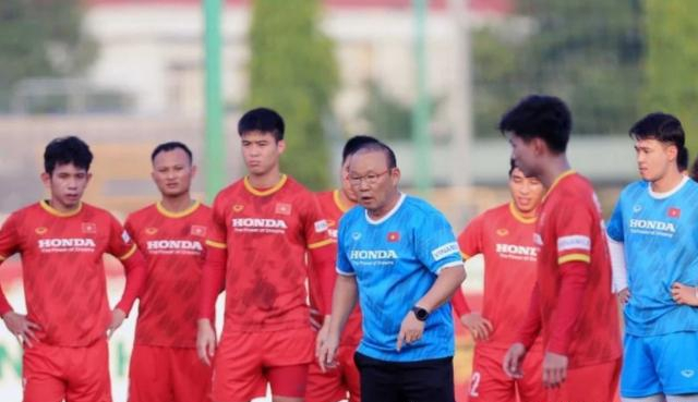 从1-0至1-0！越南U23大爆发，小组头名出线，但整体实力下滑明显