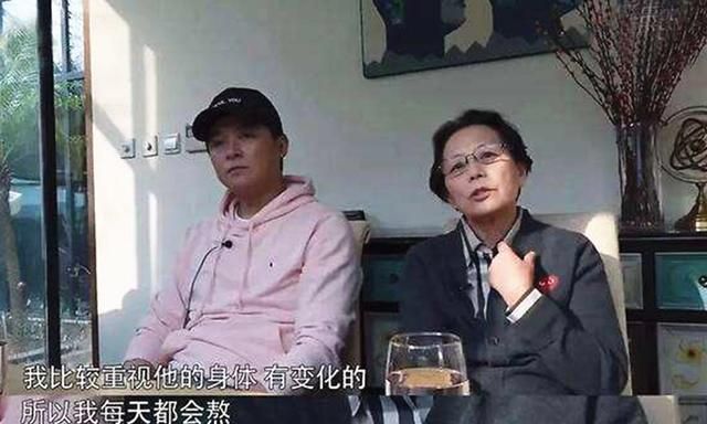 把儿子照顾到40多岁还不愿放手,妈妈对孩子的“爱”应有界限