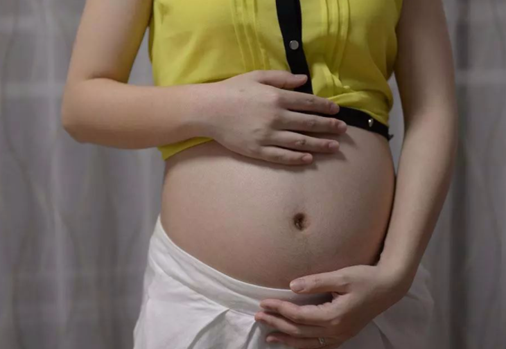 孕肚不能乱“盘”，容易给准妈妈和胎宝带来危险，外人也需注意