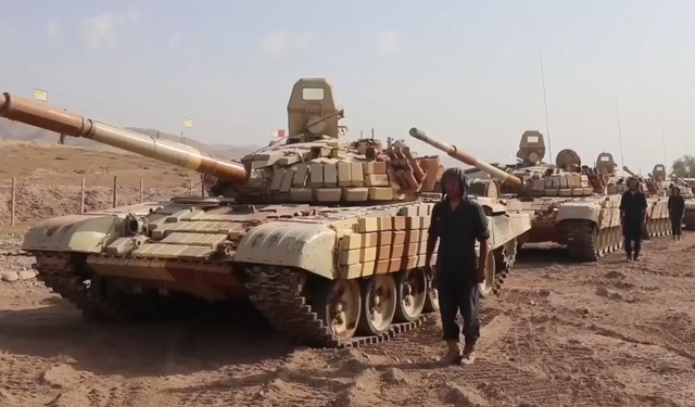 大量交付现代化武器，包括苏-30SM，<a href=