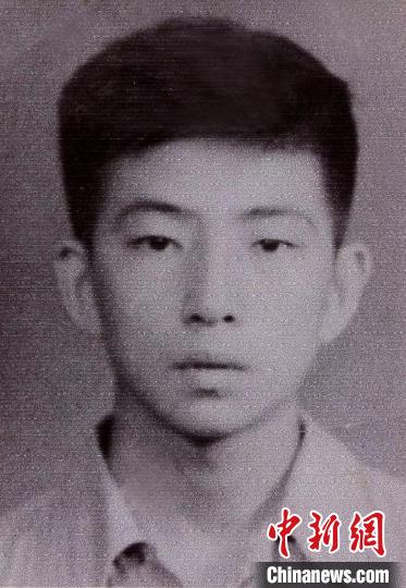 1953年，刚刚进入大学时的王大中 清华大学供图