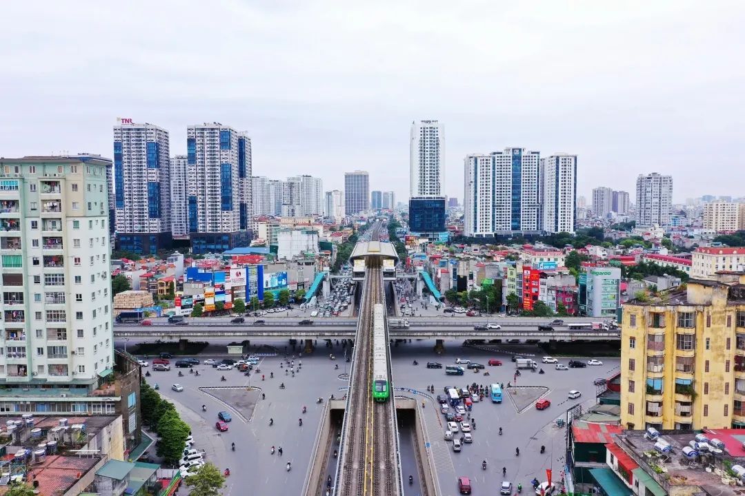 中企承建的越南首条城市轻轨通过验收