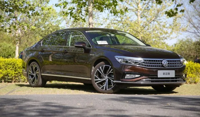 20万中级车,雅阁对比迈腾,怎么选才好?