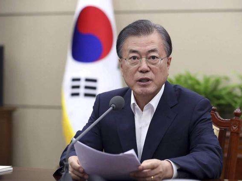 乱套了？拜登随从确诊新冠，欧盟高官带头浪费，韩国被美国放鸽子